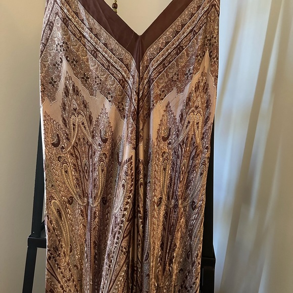 White Lotus Brown printed  Italian Silk halter dress - one size - Picture 7 of 9